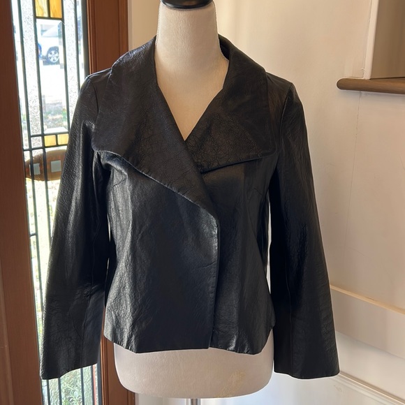 Jarbo black leather crop wrap jacket